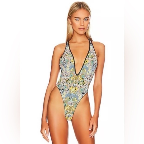 Maaji Shims Plunge Reversible One Piece Swimsuit - Picture 3 of 6